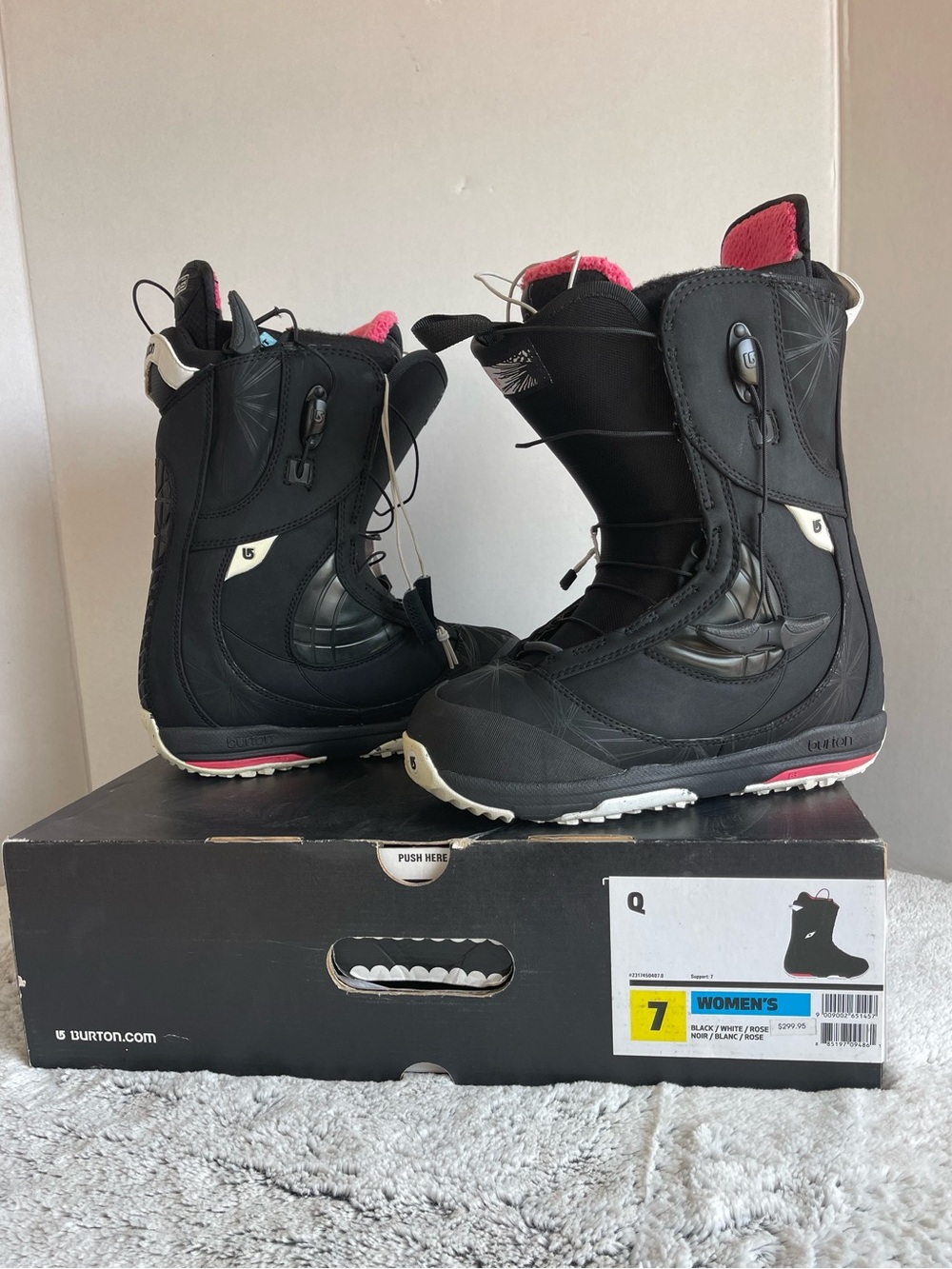 BURTON Q Snowboard Boot - Women's Size 7
